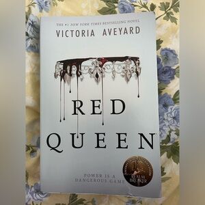 Red Queen by Victoria Aveyard